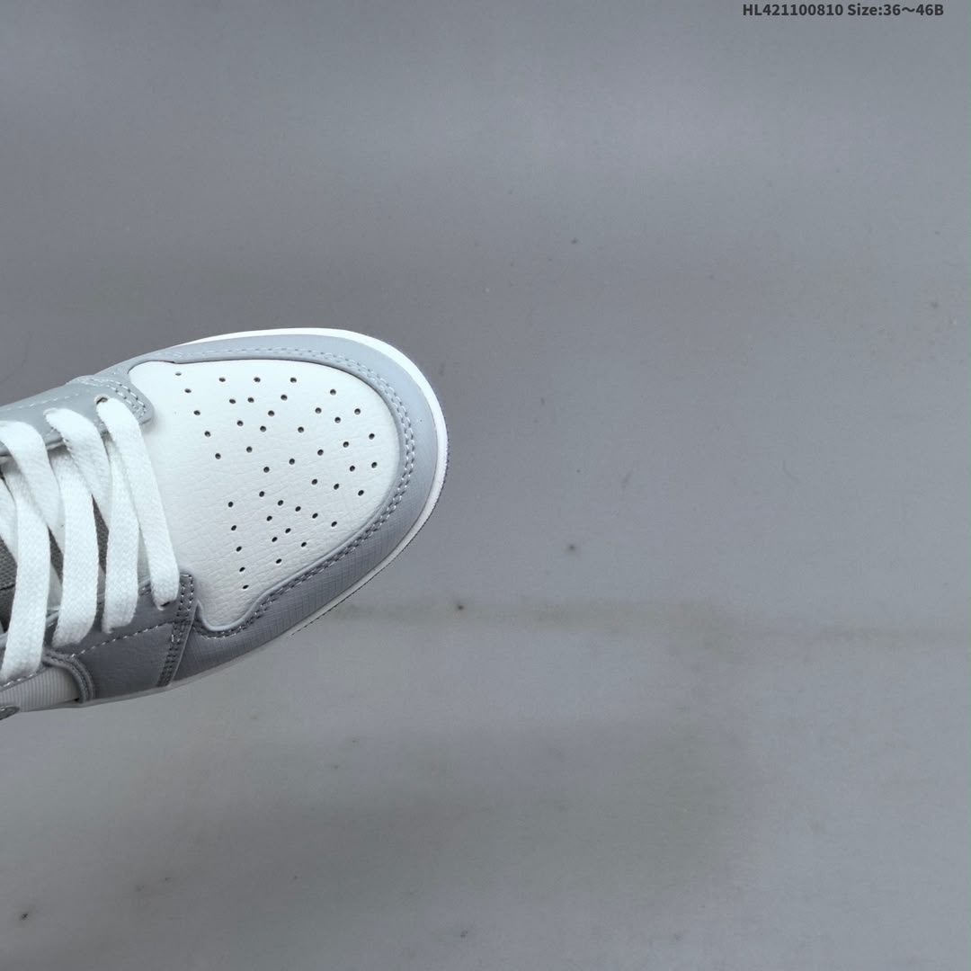 Nike Air Jordan 1 Retro Low OG 7