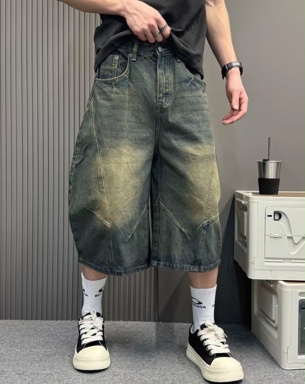 Curved Panel Baggy Jorts